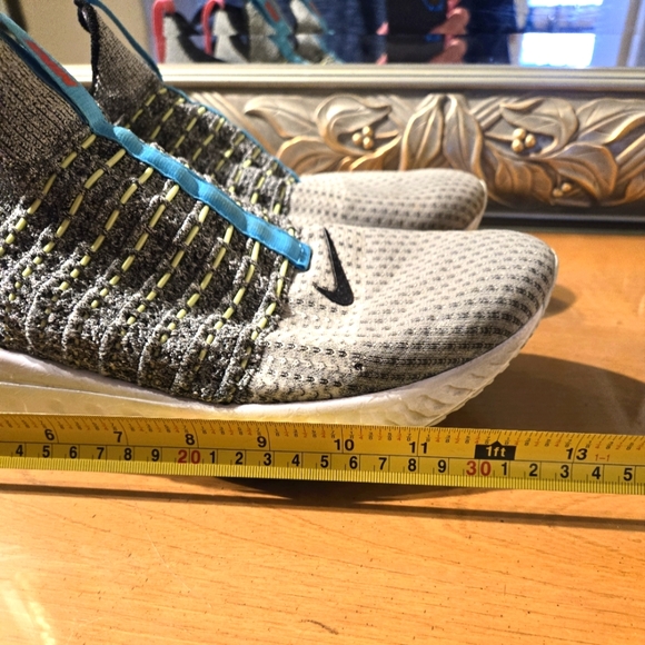 Nike ReAct walking/city shoes - Picture 13 of 14